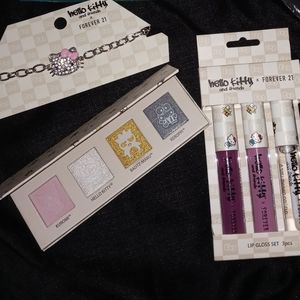 (SOLD) Hello Kitty x Forever 21 Makeup Bundle